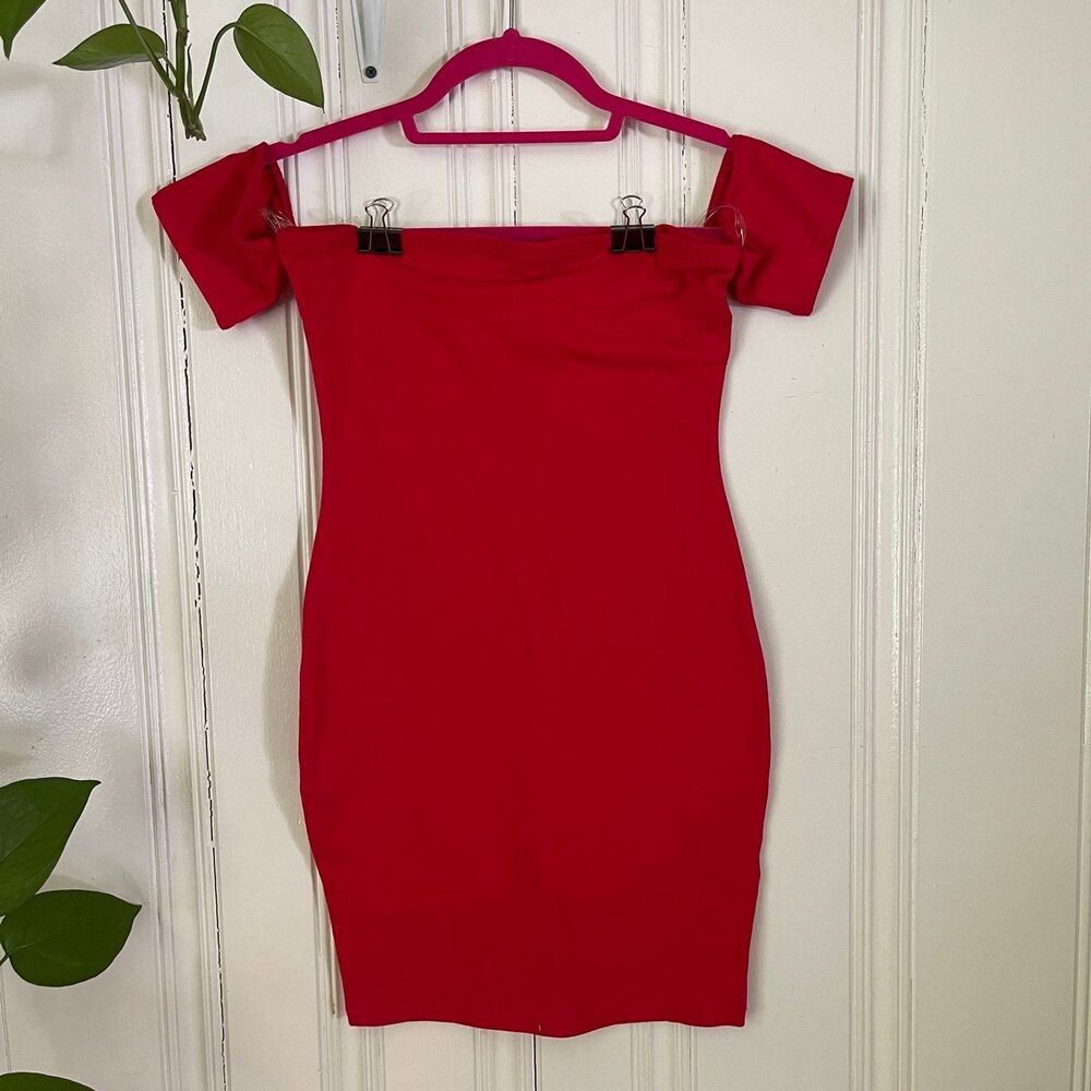Fashion Nova Women Red Off Shoulder Bodycon Mini Dress Size M NWT